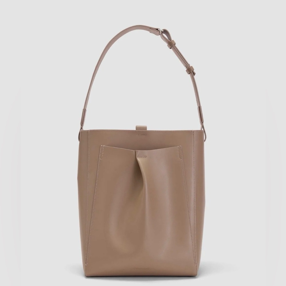 Everlane Studio Shoulder Bag in PORCINI TAUPE